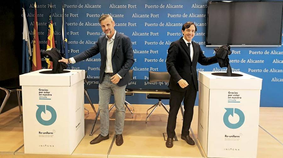 El Director Comercial de Insigna, Mario Camps, junto al presidente de la Autoridad Portuaria de Alicante, Luis Rodríguez.