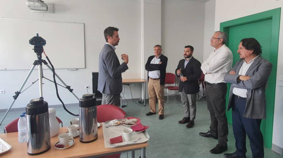 Un momento de la presentación del Proyecto PERSEO, que persigue la medicion eficiente de las emisiones contaminantes en los entornos portuarios.