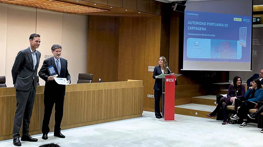 El Puerto de Cartagena ha recibido el premio por su proyecto de conservación de la posidonia.