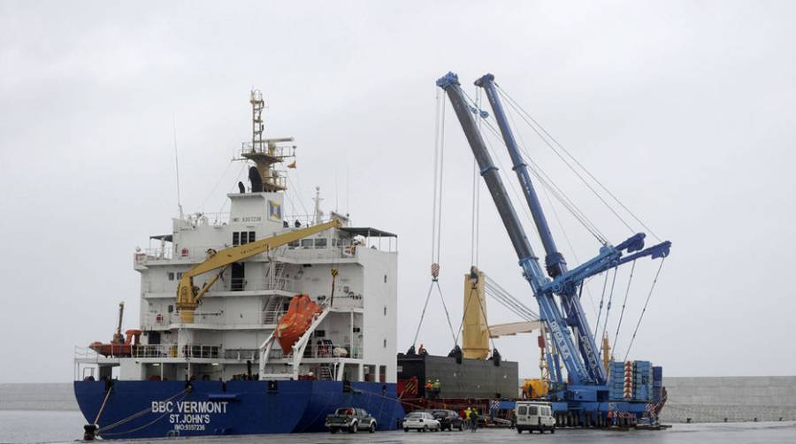 Punta Langosteira acoge el embarque m&aacute;s completo desde su puesta en marcha