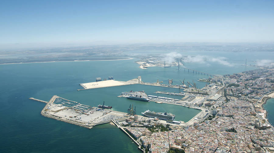 El proyecto contempla la construcci&oacute;n de un acceso directo a la zona del Muelle de Cabezuela del puerto de C&aacute;diz.