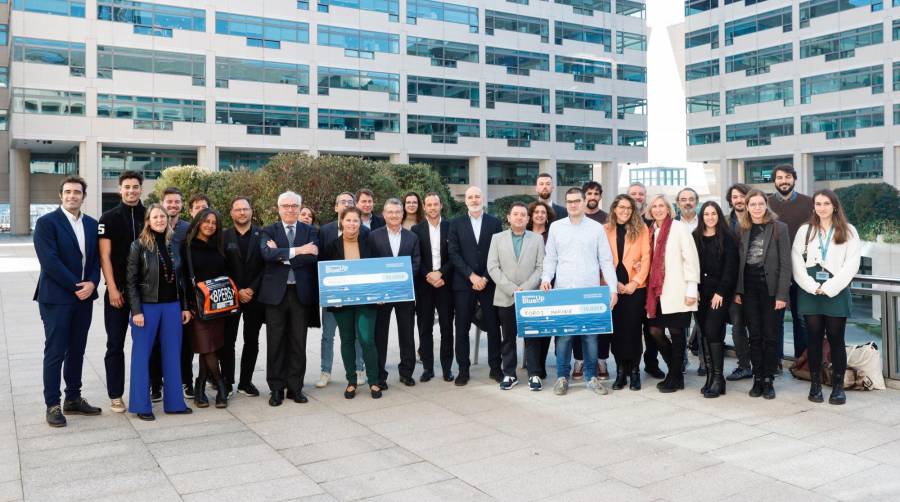 Celebración de la entrega de premios de la primera edición del programa BlueUp en el Port de Barcelona.