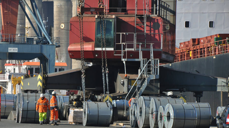 Asotrava exige garantizar la carga el transporte de bobinas de acero en condiciones de seguridad