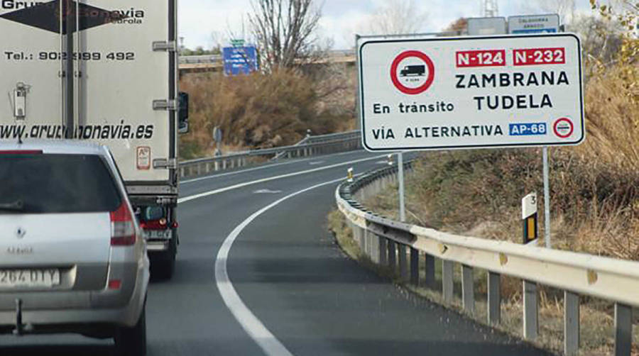 Las asociaciones de transportistas del norte piden que se facilite la salida en los desv&iacute;os obligatorios