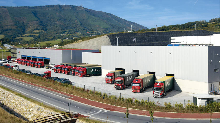 El Pol&iacute;gono Lanbarren, en Oiartzun, es uno de los principales centros de concentraci&oacute;n del transporte en Gipuzkoa.