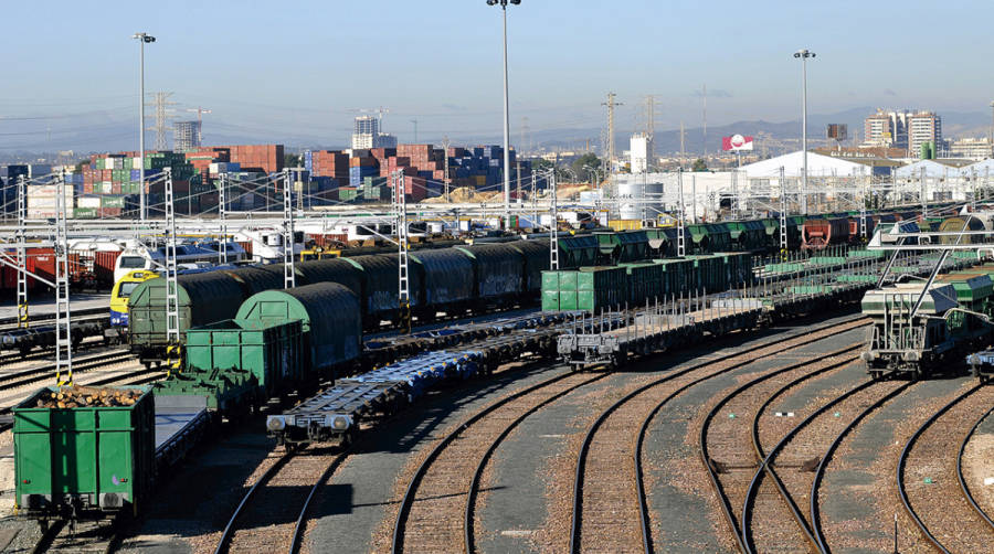 Grupo Alonso opta a gestionar las terminales ferroviarias de Fuente San Luis y de Silla