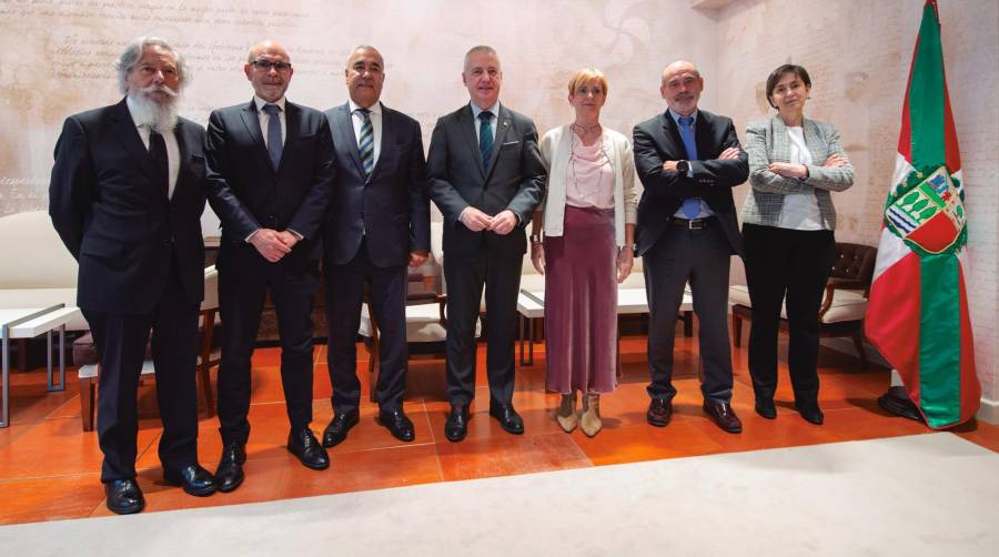 El Lehendakari muestra a UniportBilbao su reconocimiento en su 30 aniversario