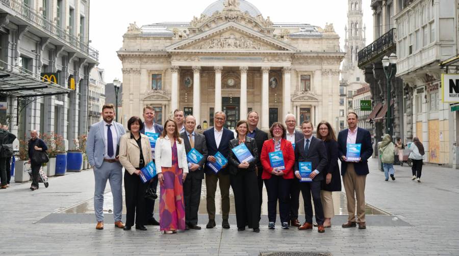 La Asociación de Explotaciones Frigoríficas, Logística y Distribución de España (ALDEFE) y el resto de patronales del frío europeas han entregado en el parlamento europeo su plan para un suministro sostenible y resiliente de cara a las próximas elecciones.