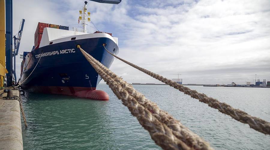 Los tráficos del Puerto de Cádiz caen a pesar del incremento de la mercancía general