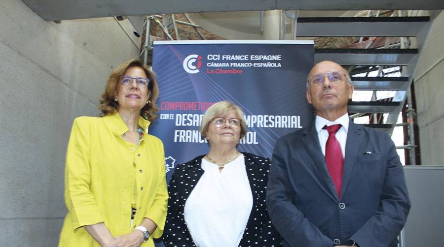 La presidenta de la Cámara Franco-Española de Comercio e Industria, Sara Bieger; la delegada para España de Grupo IDEC, Maite Palomino; y el presidente de la AP Málaga, Carlos Rubio.