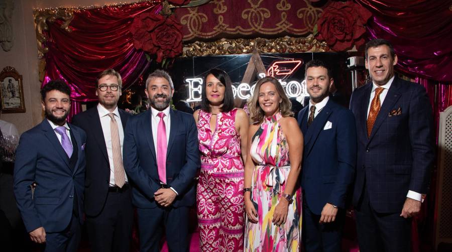 Carlos Lagares, Director Comercial; Carlos Nubiola, Director de operaciones de Barcelona; Juan Carlos Pizarro Director de operaciones de Madrid; Raquel Tapiador, Directora de Servicios; Patricia Pulido, Directora Financiera; Carlos Ayllón, Director de Recursos Humanos y Diego Díaz Director General de España.