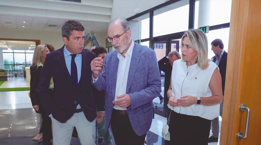 El acto de presentación de la campaña contó con la participación del president de la Generalitat Valenciana, Carlos Mazón; el presidente de ASCER, Vicente Nomdedeu; y la presidenta de la Diputación de Castellón, Marta Barrachina.