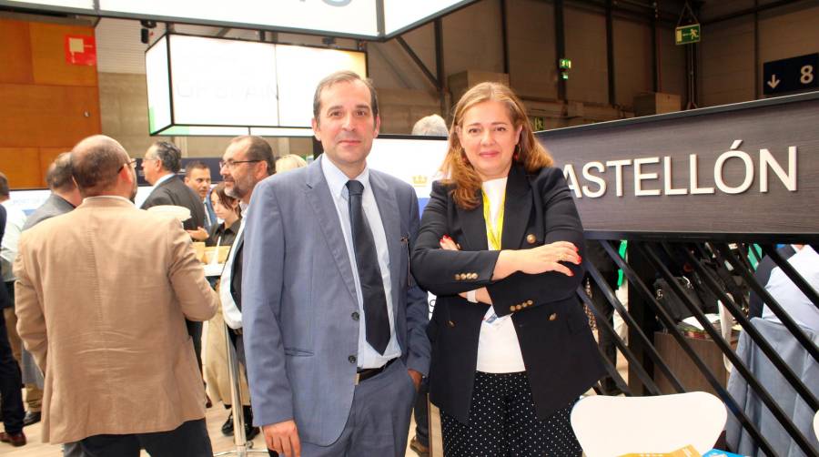 Emmanuel Thieupont, deputy manager de Suardiaz Logistics; y Susana Soria, gerente de la Fundación PortCastelló. Foto B.C.