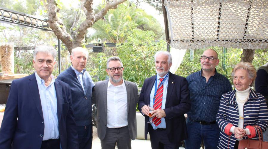 La comunidad portuaria de Tarragona demuestra su buena salud en la Calçotada