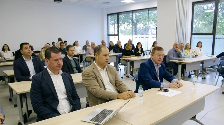 El transporte portuario lidera la digitalización de la carretera en Valencia