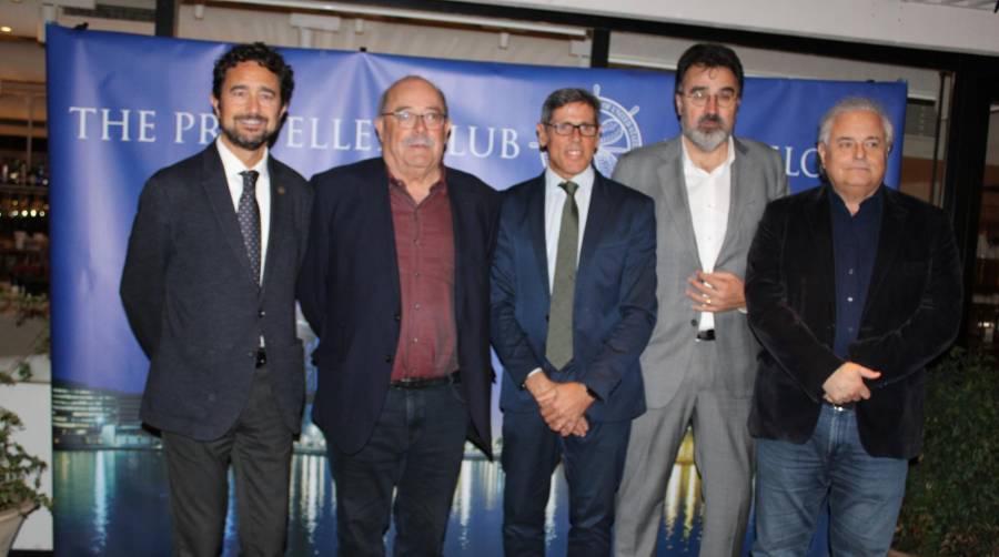 Damià Calvet, expresidente de Port de Barcelona; Manel Nadal, secretario de Movilidad e Infraestructuras de la Generalitat; Gonzalo Sanchís, presidente de Propeller Club de Barcelona; Lluís Salvadó, expresidente de Port de Barcelona; y Enric Ticó, presidente de FETEIA-OLTRA. Foto M.V.