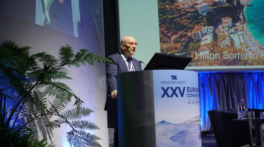 Emanuele Grimaldi, director general de Grupo Grimaldi, durante la apertura de la Euromed Convention que se celebra esta mañana en Sorrento. Foto: Fernando Vitoria.