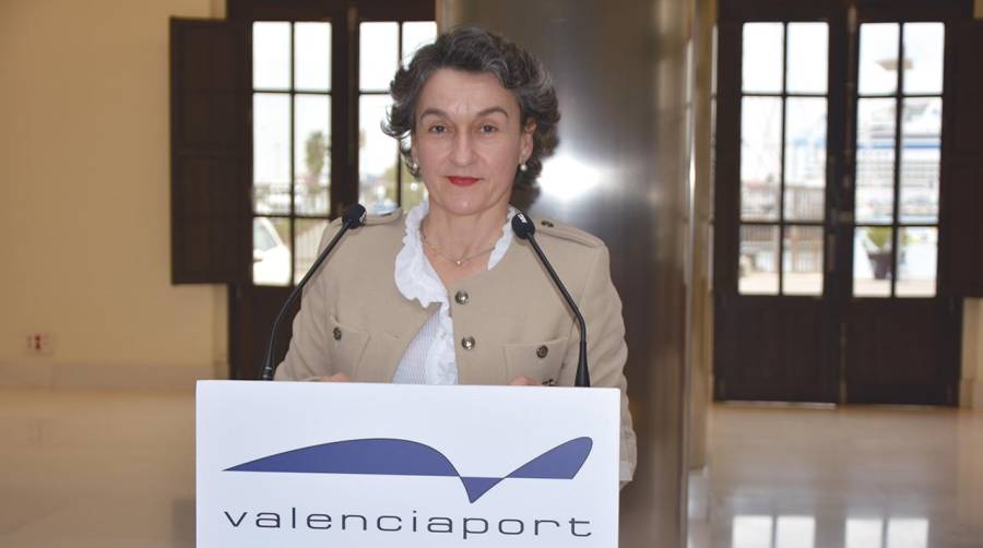 La presidenta de la APV, Mar Chao, se dirigió a la comunidad portuaria en el brindis de Navidad. Foto J.C.P.