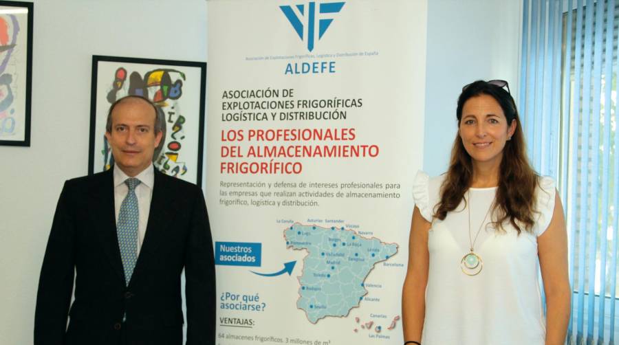 Beatriz Valencia, presidenta de ALDEFE y Marcos Badenes, secretario general, esta mañana durante un encuentro con la prensa. Foto B.C.