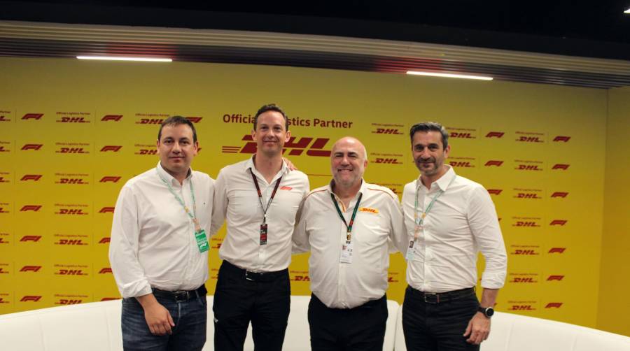 Desde la izquierda, Rubén Gavela, Country Manager de DHL Freight Spain; Johny Haworth, Director of Commercial Partnerships F1; Paul Fowler, Head of DHL Motorsports Logistics y Sergio Del Casale, Managing Director DHL eCommerce. Foto C.C.