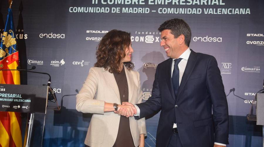 Carlos Mazón, presidente de la Generalitat Valenciana; e Isabel Díaz Ayuso, presidenta de la Comunidad de Madrid, tras la rueda de prensa celebrada en el marco de la II Cumbre Empresarial Madrid-Valencia. Foto M.J.