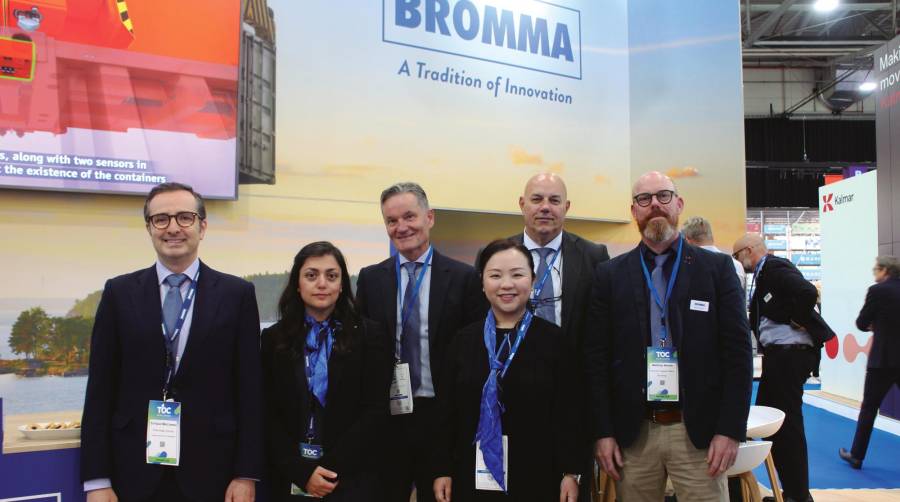 Bromma presenta las mejoras de sus spreaders totalmente eléctricos