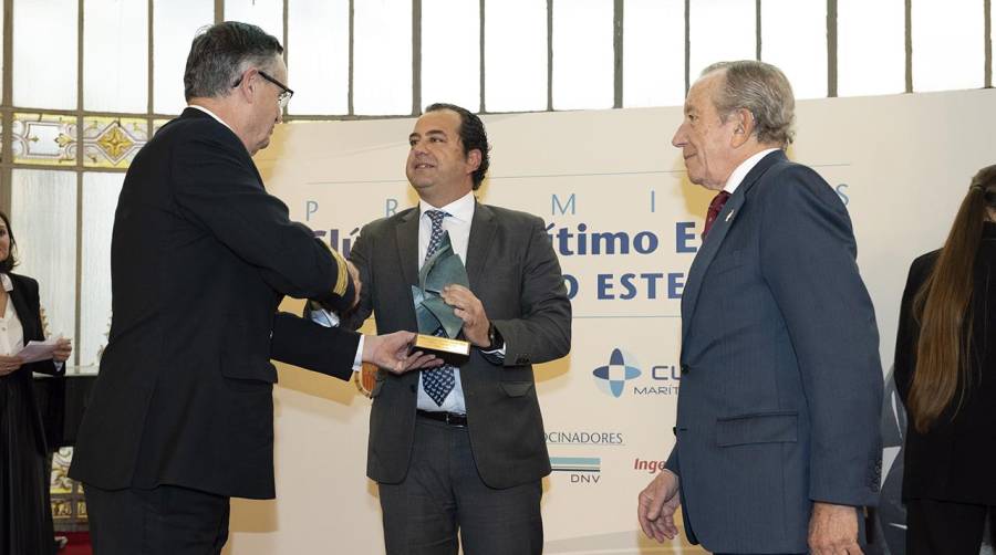 Pérez y Cía. recibe el premio de Comunicación del Clúster Marítimo