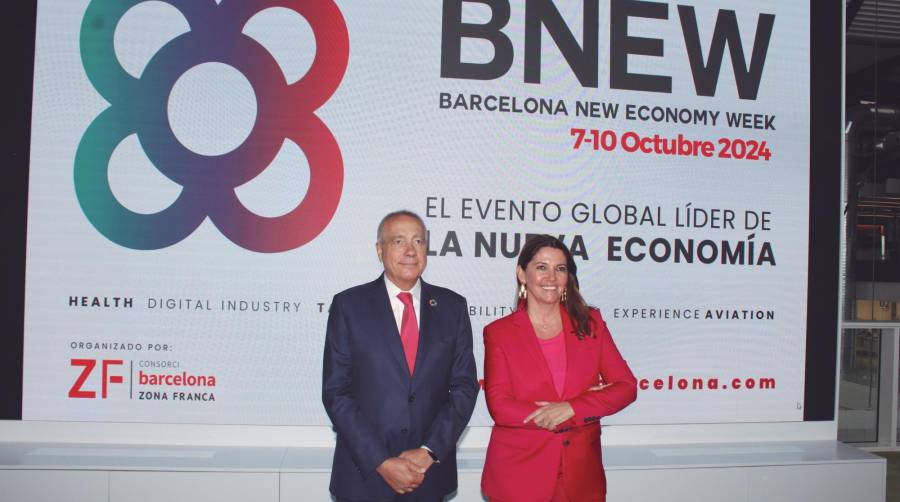 El delegado especial del Estado en el CZFB, Pere Navarro, y la directora general del CZFB, Blanca Sorigué. Foto M.V.