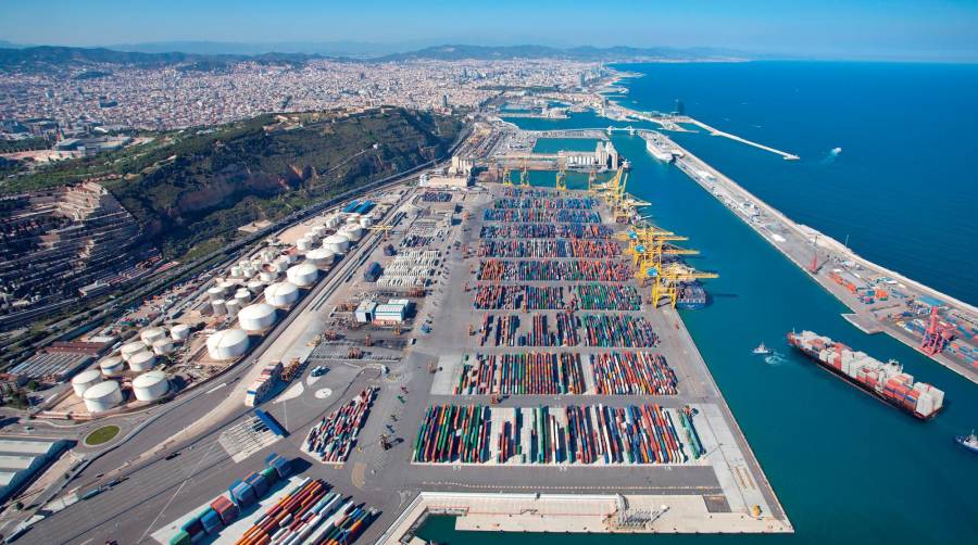 Port de Barcelona sigue avanzando en el plan Nexigen y su electrificación en los muelles