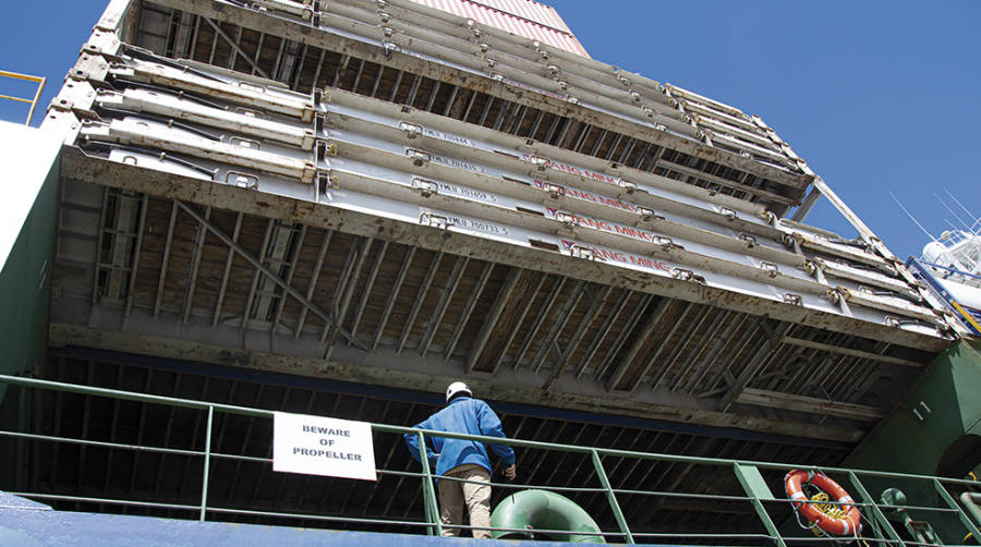 La nueva normativa restringe a casos excepcionales los servicios de inspecci&oacute;n de los buques. Foto: Alba Garc&iacute;a.