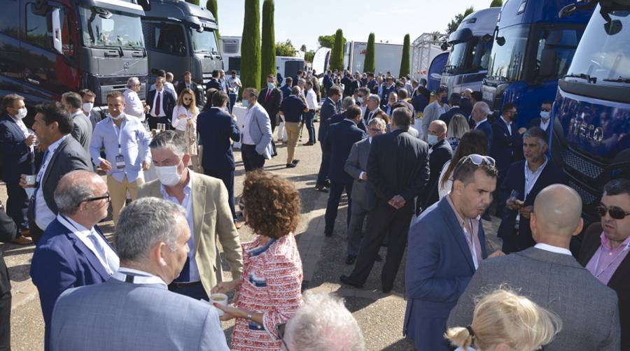 El transporte hace gala de su unidad y advierte al Ministerio que ha tocado fondo