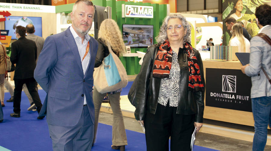 Virginia Valls, reefer business development, y Jan-Maarten Kamp, air freight business development de Yusen. Foto B.C.