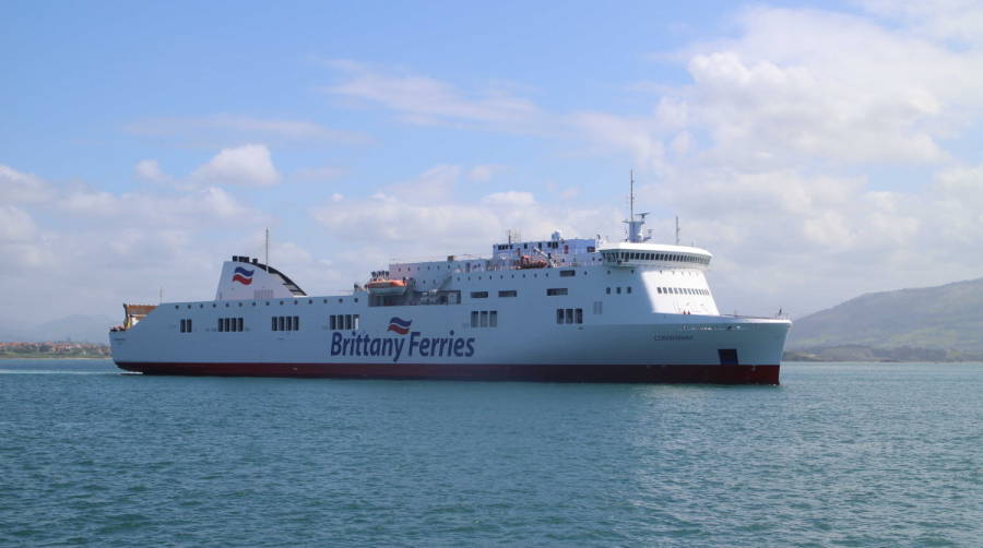 Con capacidad para 500 pasajeros, el &ldquo;Connemara&rdquo; cubre desde mayo la ruta Santander-Cork para pasaje y carga. Foto J.P.