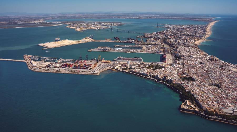 El Puerto de Cádiz fortalece el desarrollo de su Plan Especial Puerto-Ciudad con un protocolo