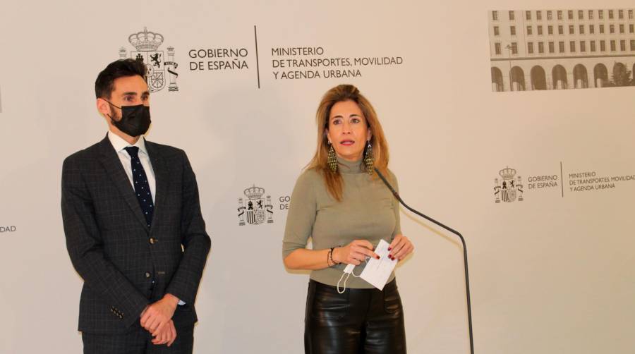 Raquel Sánchez, ministra de Transportes, junto al secretario de Estado de Seguridad, Rafael Pérez, durante la rueda de prensa. Foto B.C.