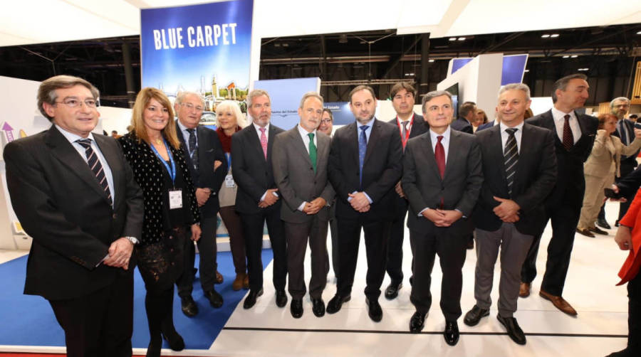 El ministro de Transportes, Movilidad y Agenda Urbana visita el stand de Puertos del Estado en Fitur 2020