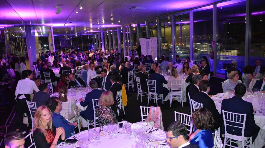 Más de 150 invitados acudieron anoche a la cena de gala para conmemorar el 25 Aniversario de Propeller Valencia. Foto: Raúl Tárrega.