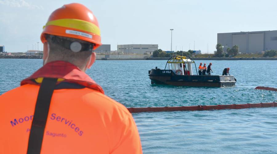 Los sindicatos del amarre en el Puerto de Sagunto convocan nuevas movilizaciones. Foto: Raúl Tárrega.