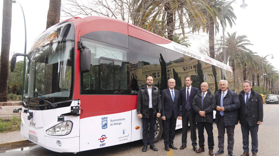 Los cruceristas que lleguen a M&aacute;laga podr&aacute;n utilizar el primer autob&uacute;s urbano sin conductor