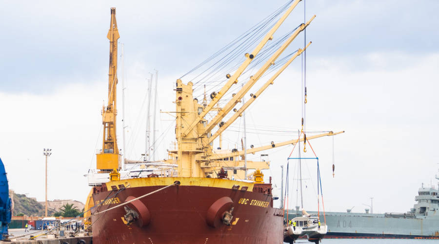 Es la primera vez que se realiza una operativa de estas caracter&iacute;sticas en el Puerto de Cartagena.