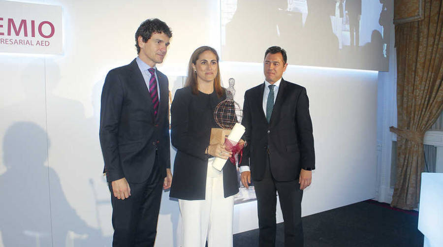 AED premia la labor de Elvira Gallego, terminal manager de Noatum Container Terminal Bilbao