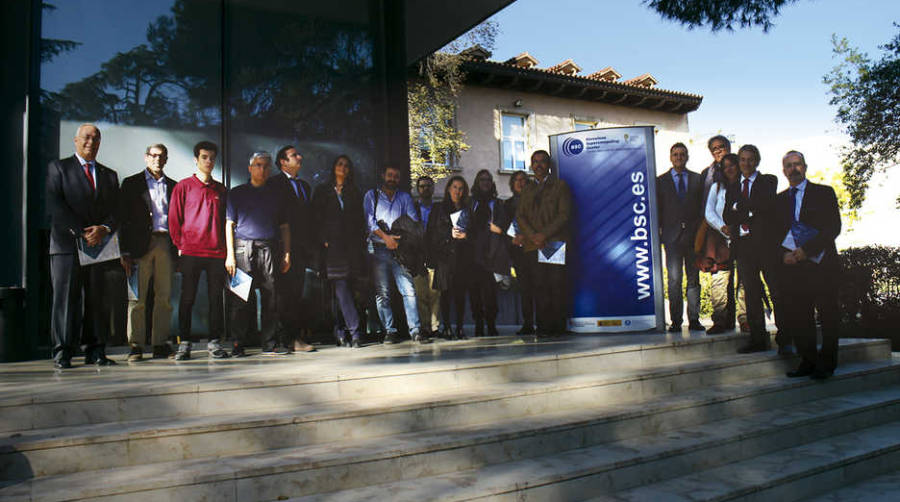 Una representaci&oacute;n de socios del Propeller Club de Barcelona visit&oacute; ayer las instalaciones del Barcelona Supercomputing Center (BSC) para ver de cerca y conocer m&aacute;s en profundidad el funcionamiento de la supercomputadora Mare Nostrum, una de las siete m&aacute;quinas que conforman la red europea de supercomputadoras.