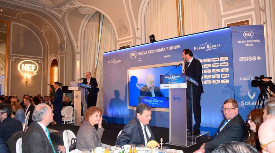 Óscar Puente, ministro de Transportes, durante su intervención en el desayuno informativo celebrado esta mañana en Madrid. Foto B.C.