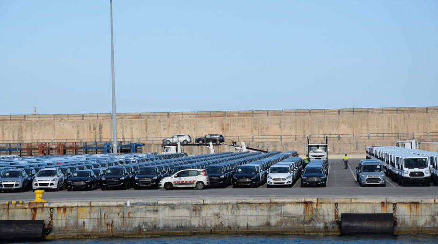 El tr&aacute;fico de autom&oacute;viles en r&eacute;gimen de mercanc&iacute;a acumulado hasta el s&eacute;ptimo mes de a&ntilde;o alcanza los 505.024 veh&iacute;culos, un 5,1% m&aacute;s que el a&ntilde;o anterior. Foto FV.