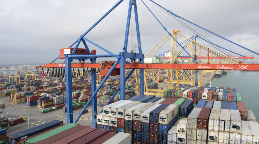 Valenciaport mueve 2,74 millones de TEUs en seis meses