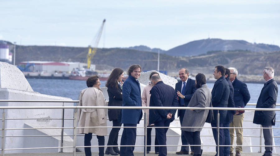 Los miembros del Consejo de Administraci&oacute;n de la AP de A Coru&ntilde;a visitaron las instalaciones de Punta Langosteira.