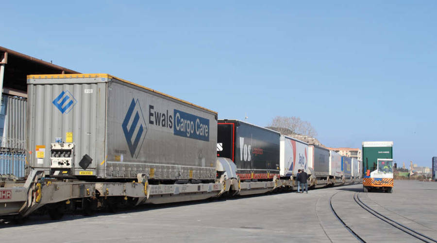 La autopista ferroviaria de VIIA desde Barcelona tendr&aacute; 6 frecuencias semanales a partir de abril