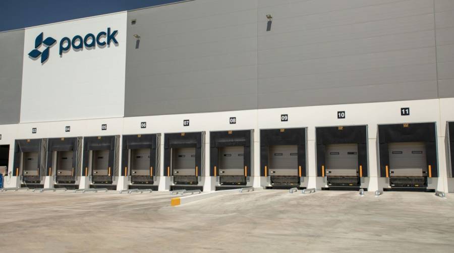 El nuevo almac&eacute;n ha sido dise&ntilde;ado como hub central robotizado de Cross-Docking y Last-Mile.