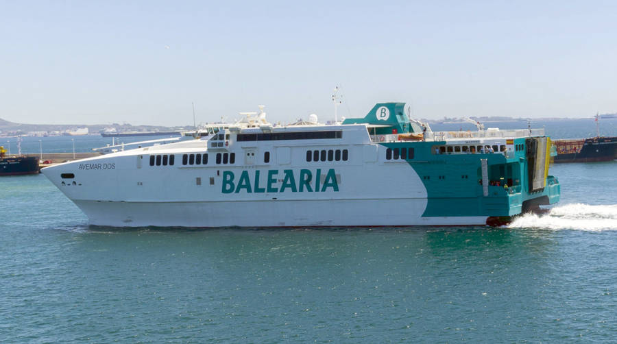 Bale&agrave;ria apuesta por la sostenibilidad en su ruta entre Ceuta y Algeciras