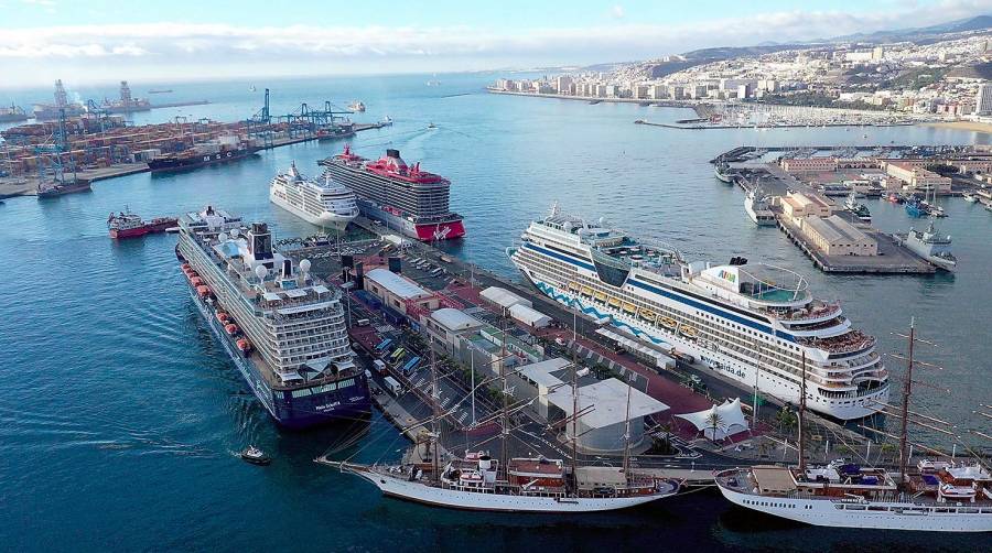 El número de escalas evoluciona más rapidamente que los cruceristas.